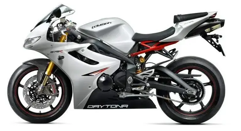 Triumph%20Daytona%20675R%2011%20%202.webp
