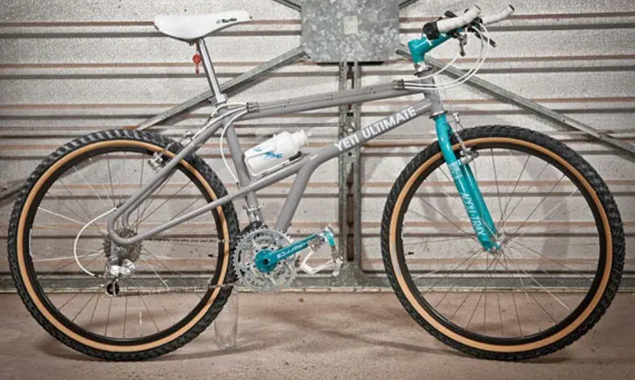 Yeti Ultimate. Campagnolo. PeteMcc and Geoff Waugh..webp