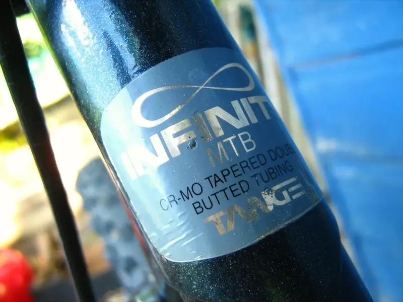 tange infinity cro mo gold.webp