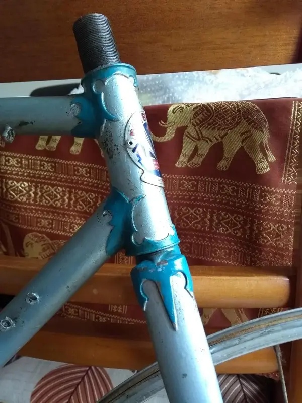 head tube +fork crown.webp