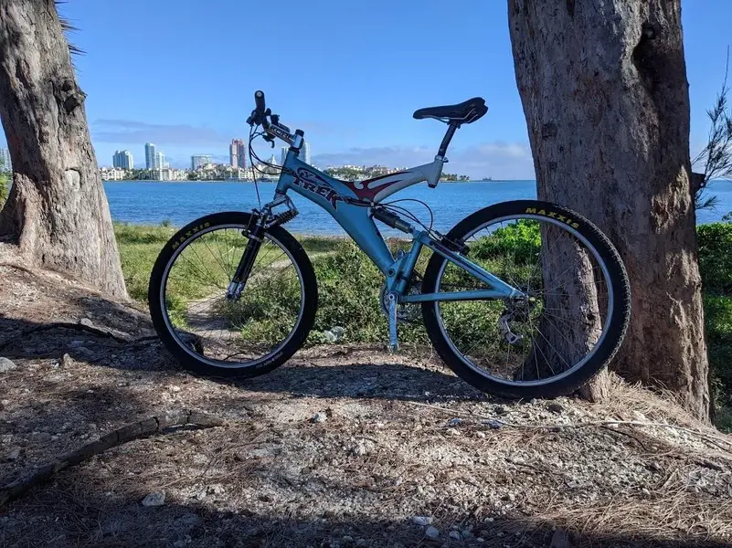 Trek Y50 010120h.webp