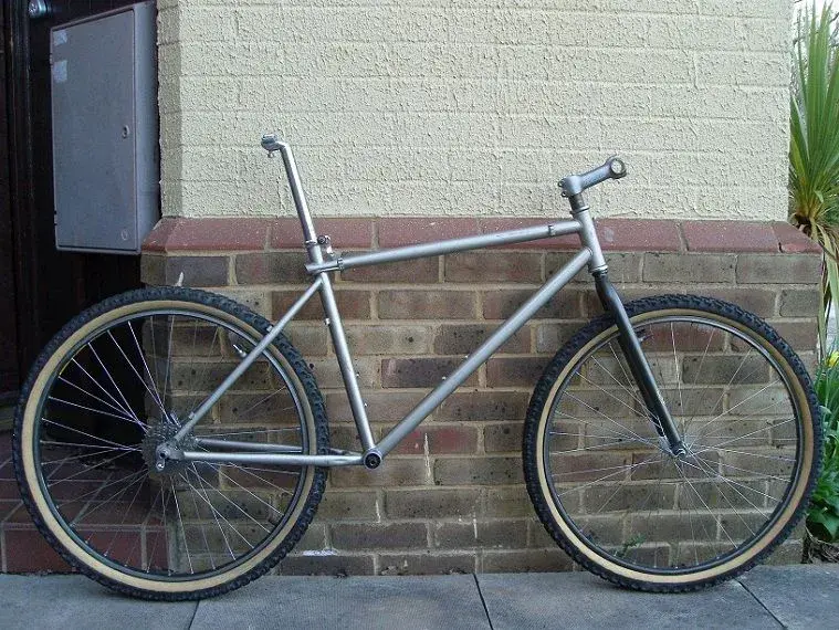 Saracen frame (2) small...webp