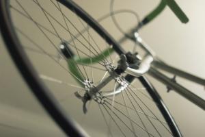 Campagnolo front hub