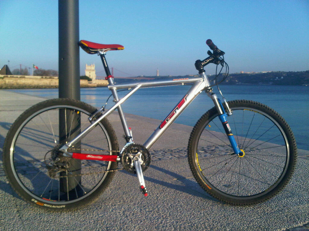IMG00848-20120219-1738