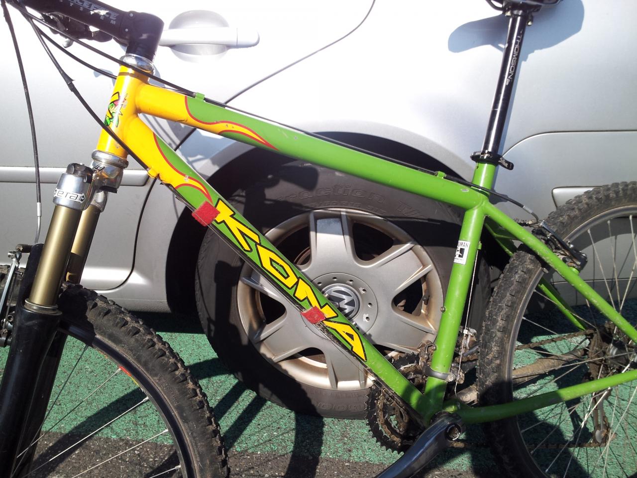 Kona King Kahuna -Hot paint