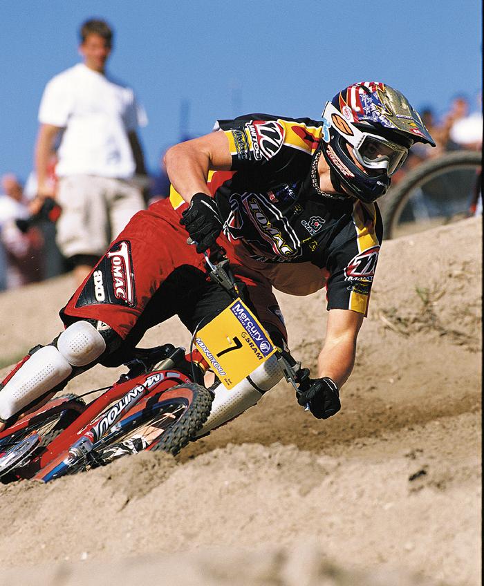 2000 mars om