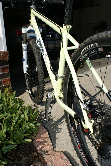 S-Stays and 8 sided down tube.