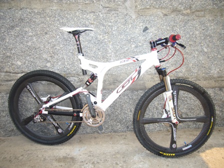 GT XCR 1000