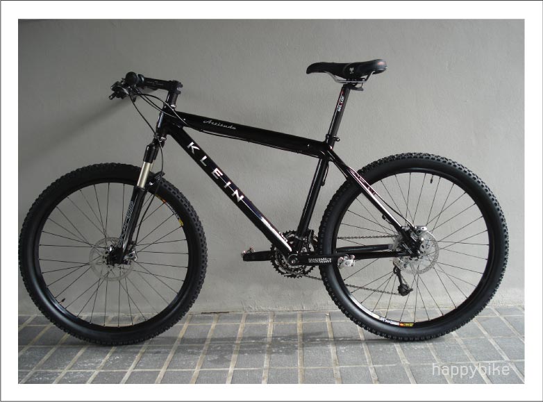 2006-(Black-linear)