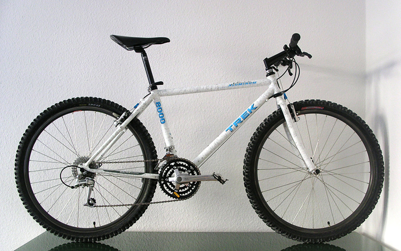 TREK 8000