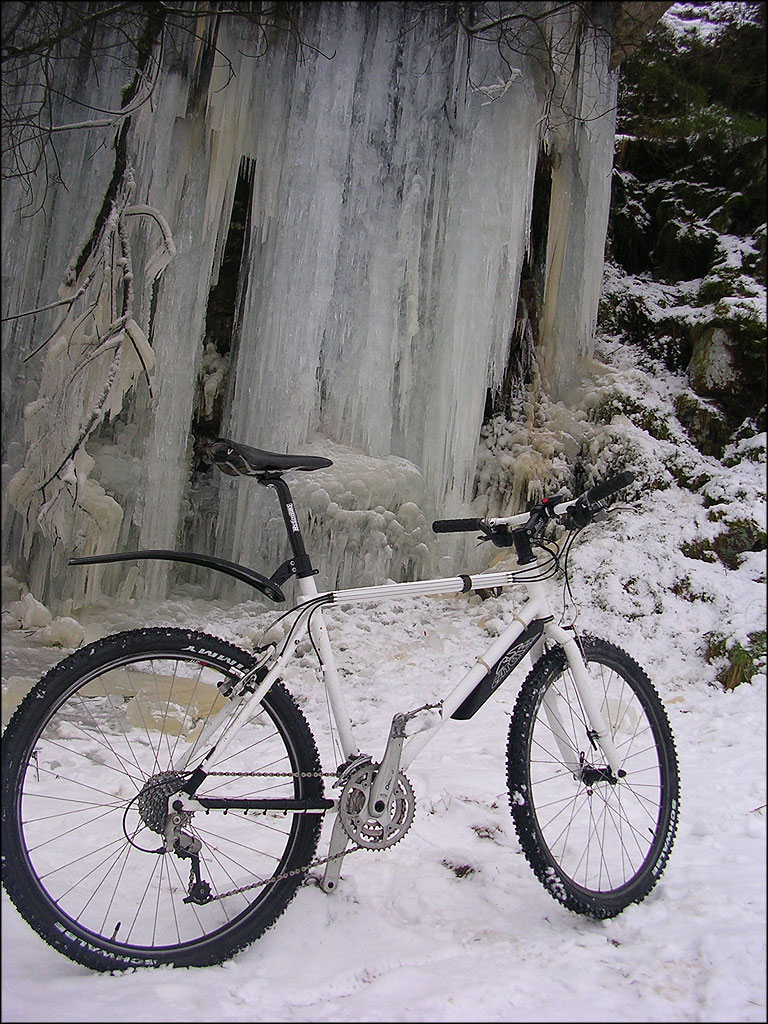1993 Saracen Tufftrax [Retromod] - Goyt Valley - December 2010